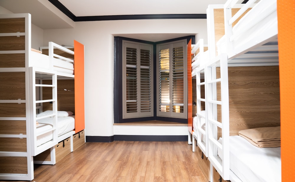 PRIVATE, 6 BEDS, PRIVATE BATHROOM