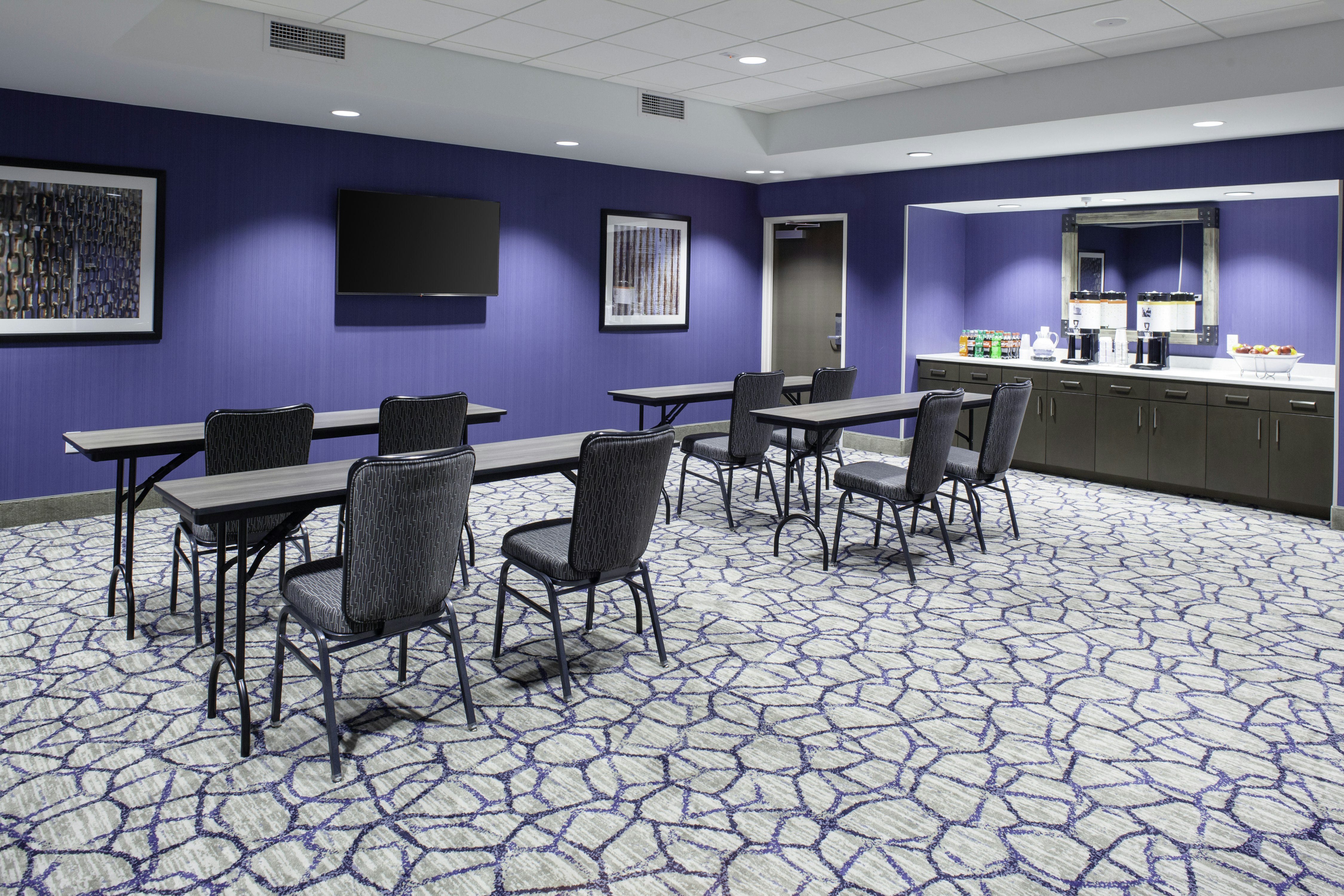 Hampton Inn Suites Overland Park South Ks 33/44
