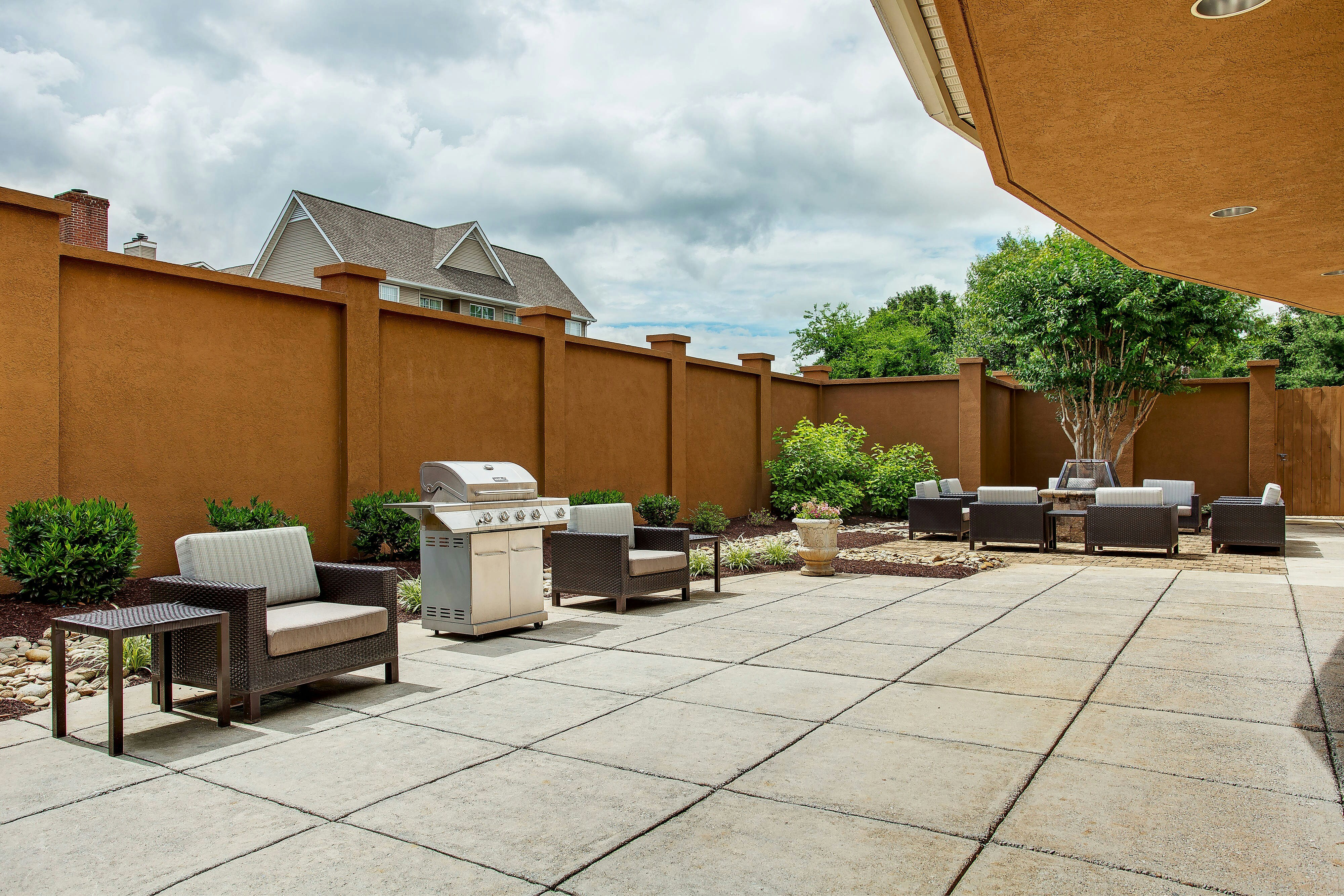 Courtyard By Marriott Knoxville Cedar Bluff 39/39