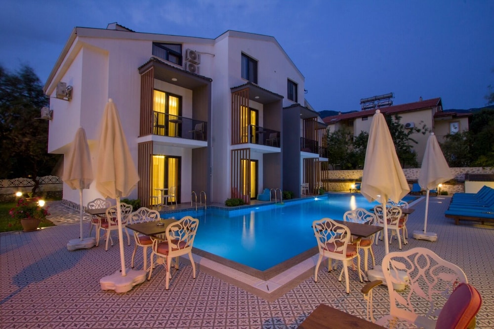 Pegasus Hotel & Villa 6/50