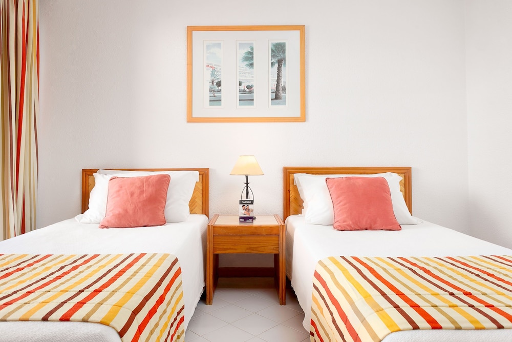 Muthu Oura Praia Hotel Apartments 13/50
