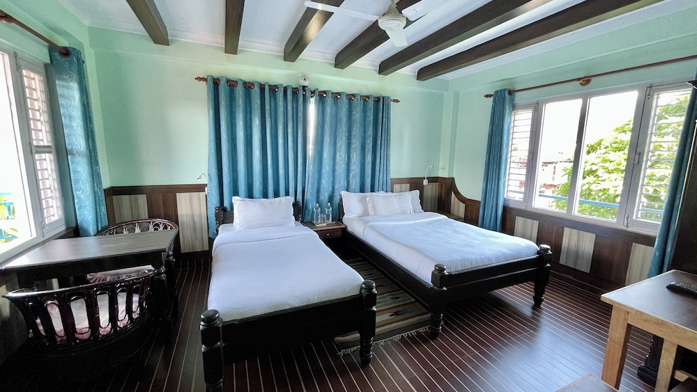 1 BEDROOM, DELUXE, MOUNTAIN VIEW, TERRACE
