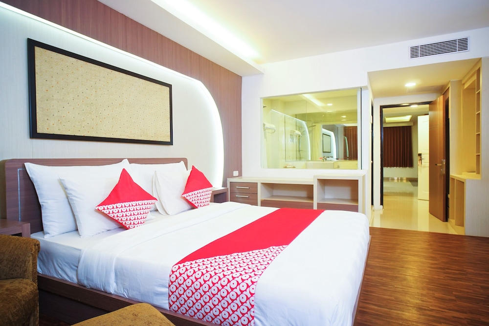 Collection O 166 Hotel Princess 15/33