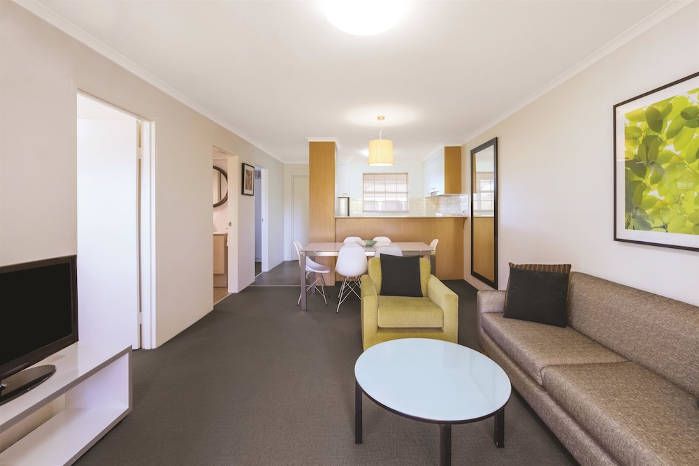 Adina Serviced Apartments Canberra Kingston 32/62