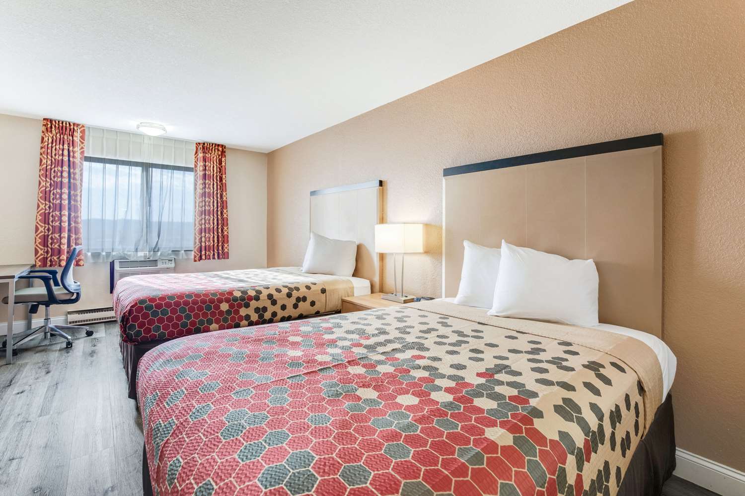 ROOM, 2 DOUBLE BEDS
