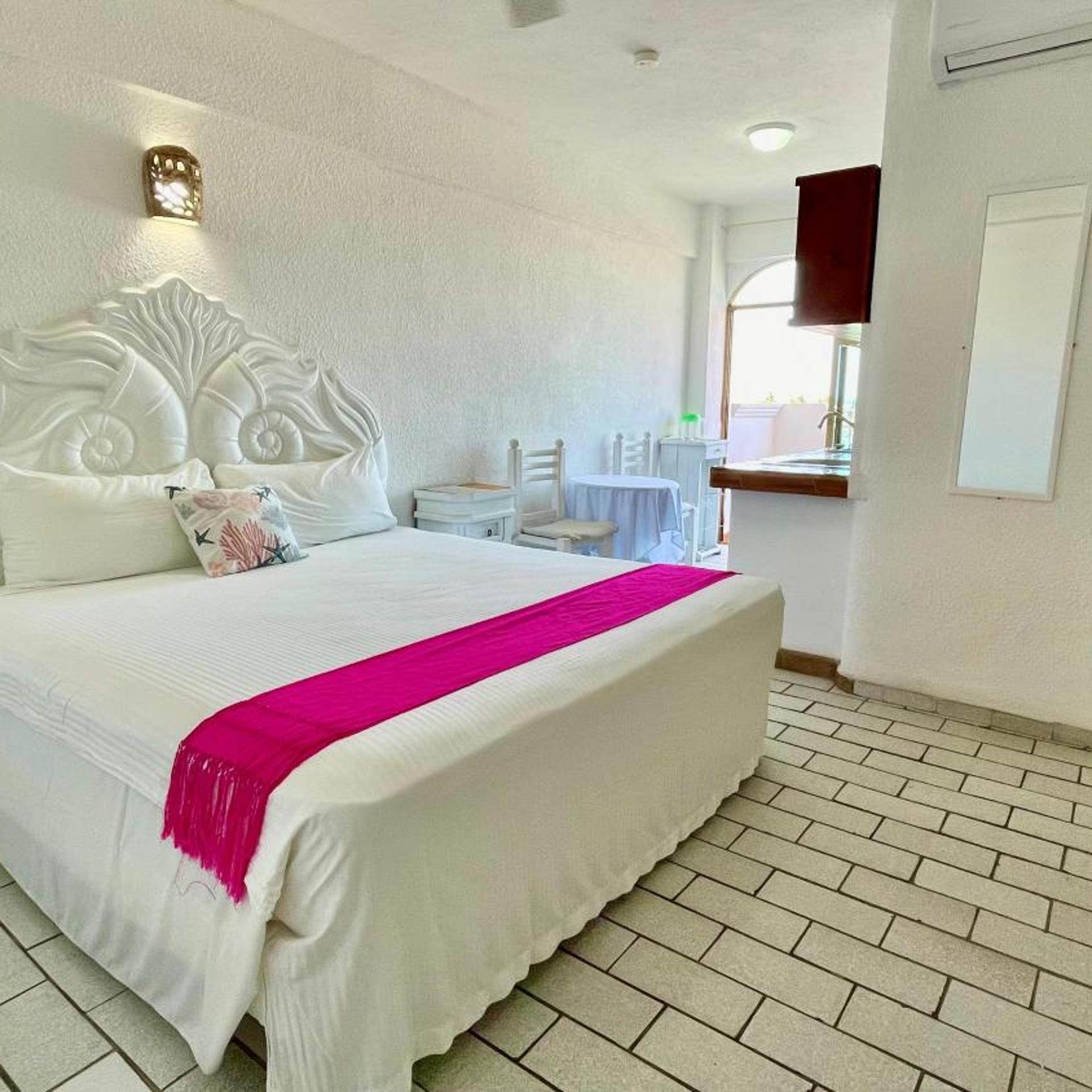 Standard, King Bed
