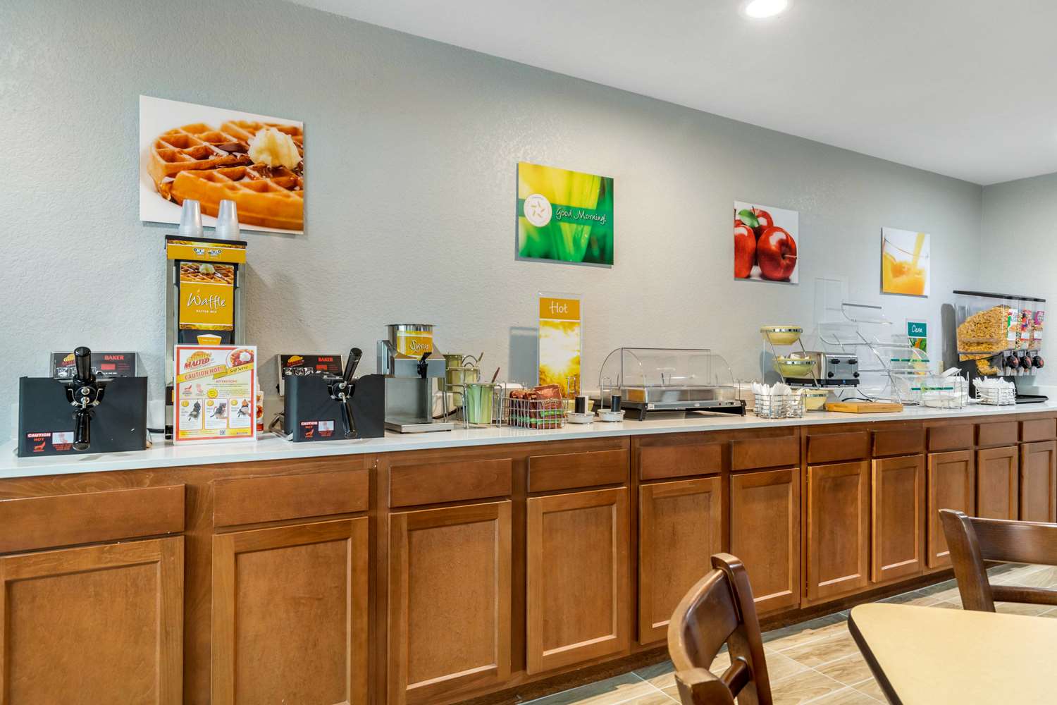 Days Inn by Wyndham San Antonio Downtown 5/19