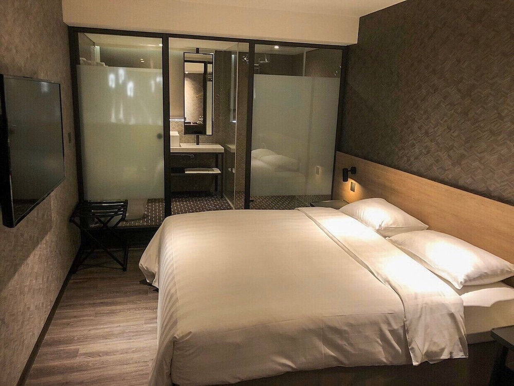 City Suites Taoyuan Station 5/50
