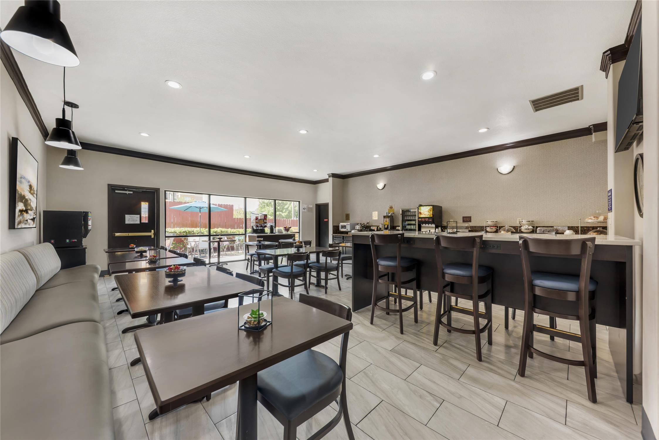 Best Western Sea World/Lackland AFB NW Hotel Suites 40/50