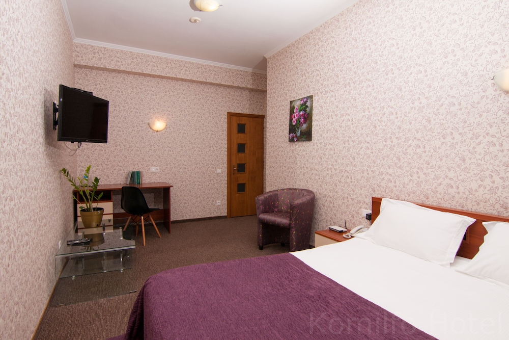 Komilfo Hotel 6/50