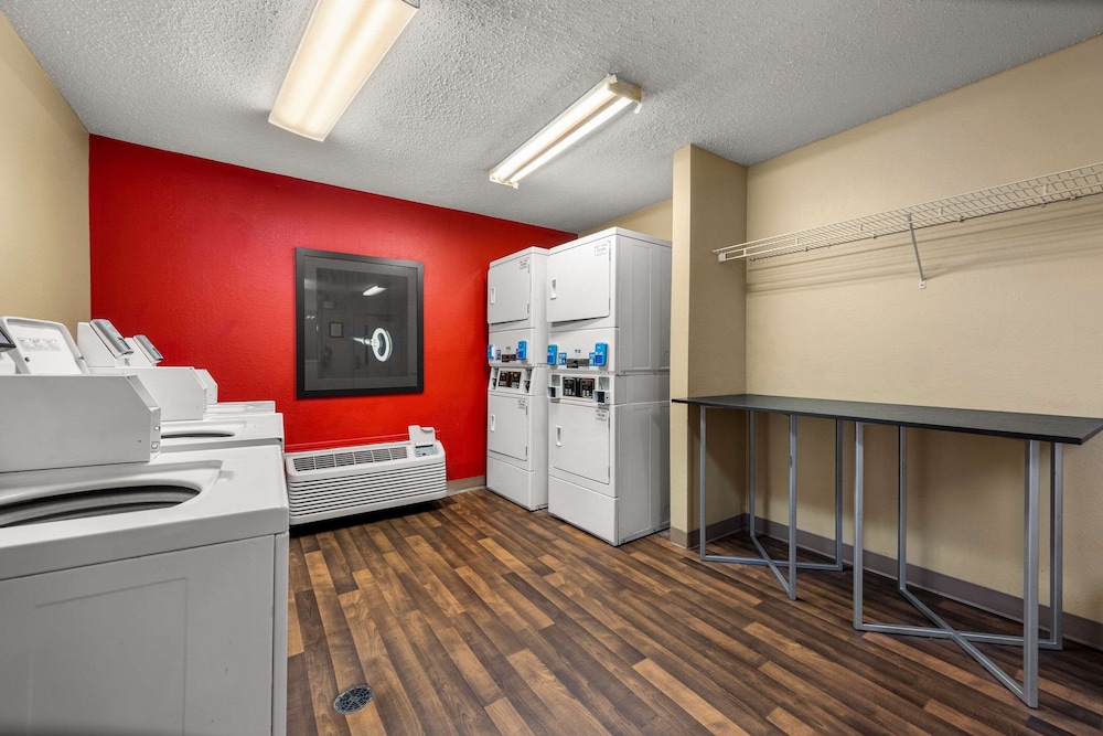 Suburban Studios Houston North I-45 29/40
