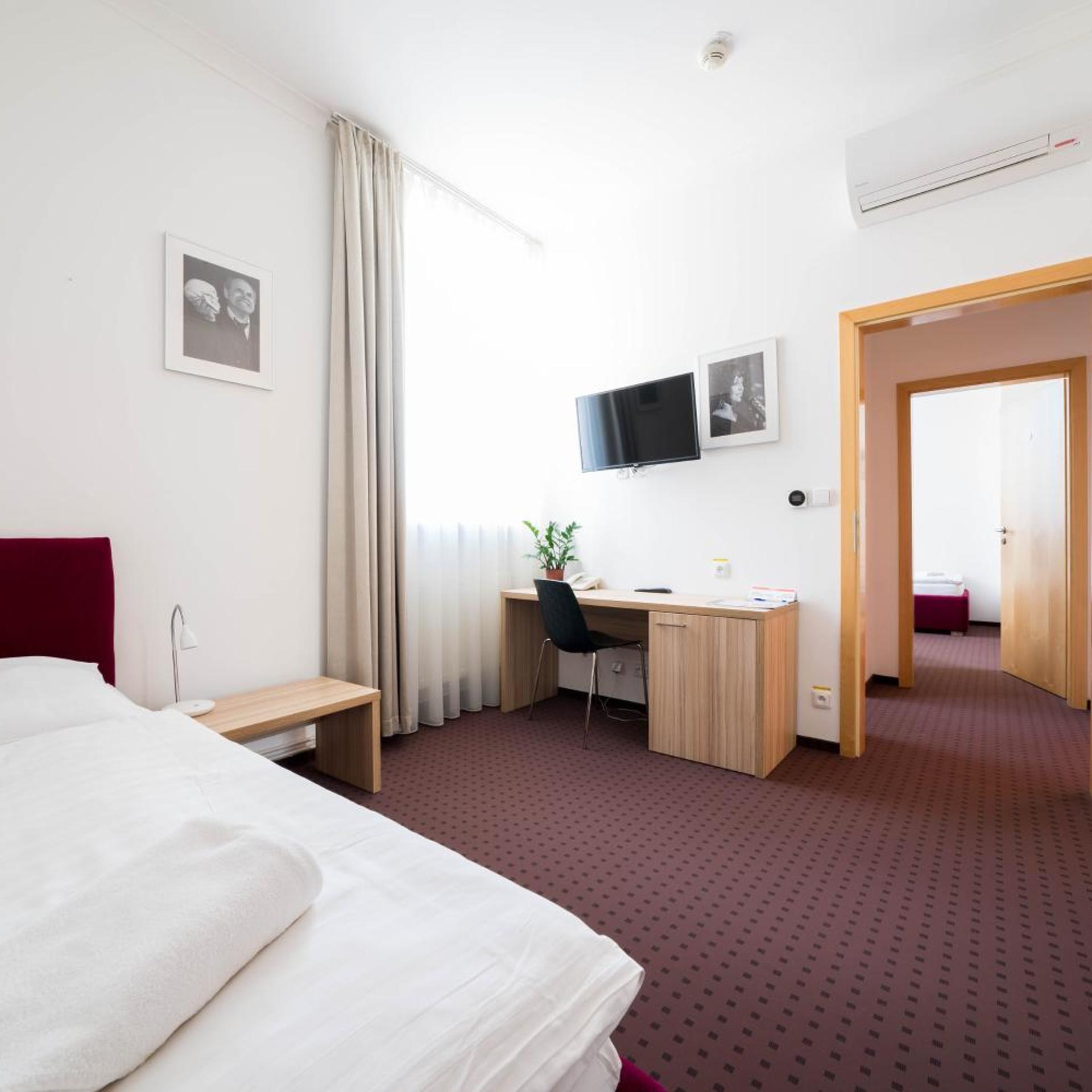 Akord Hotel 24/71