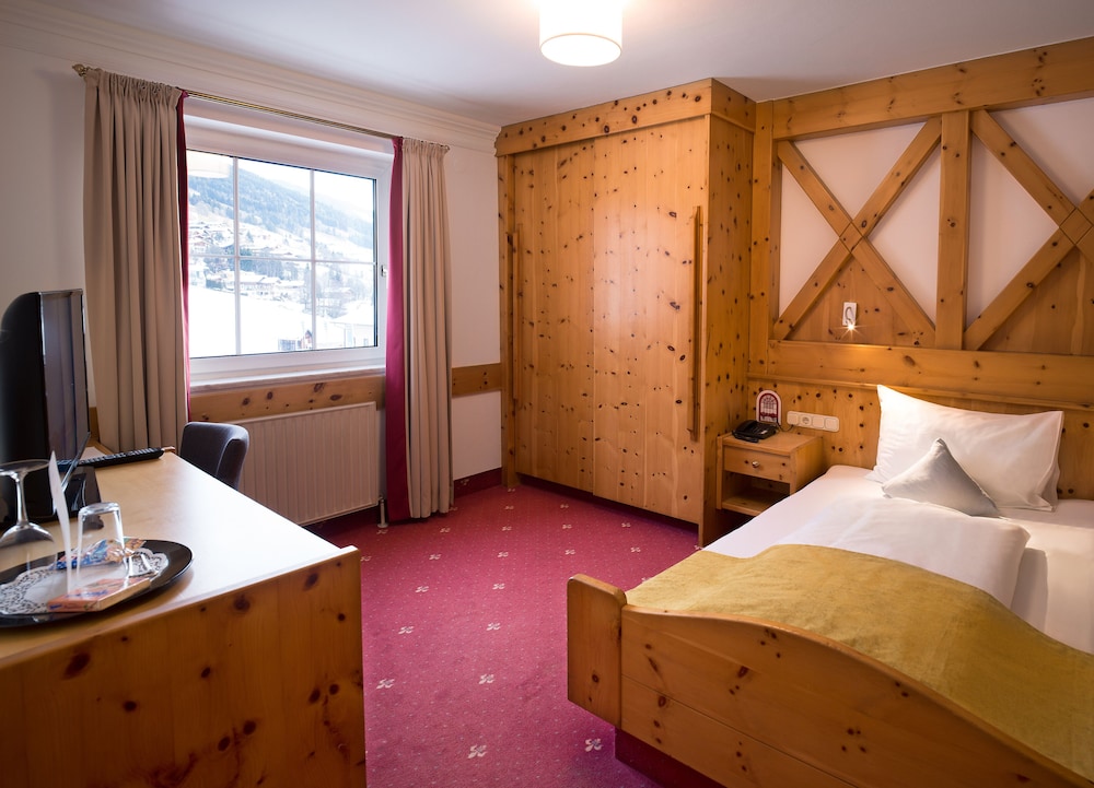 ALPENHOTEL SAALBACH 7/32
