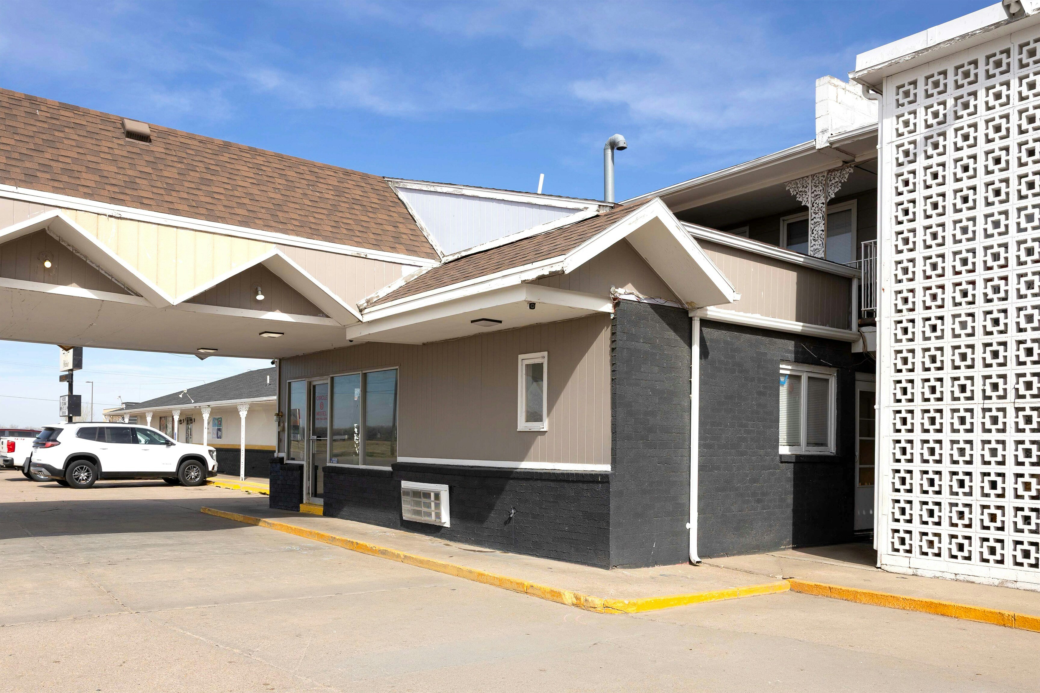 Circle S Motel Cozad I-80 47/60