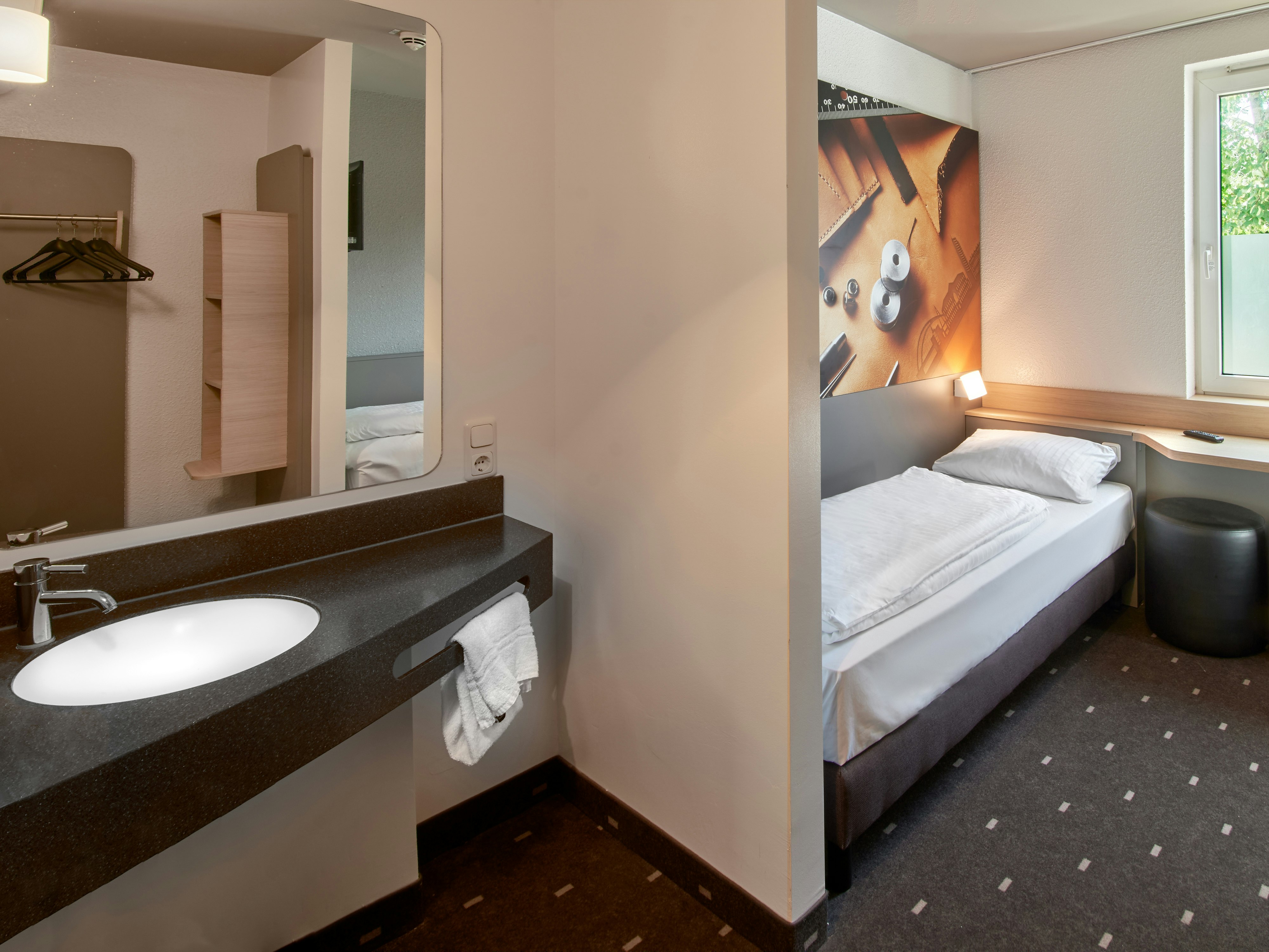 B&B Hotel Offenbach-Sud 27/28