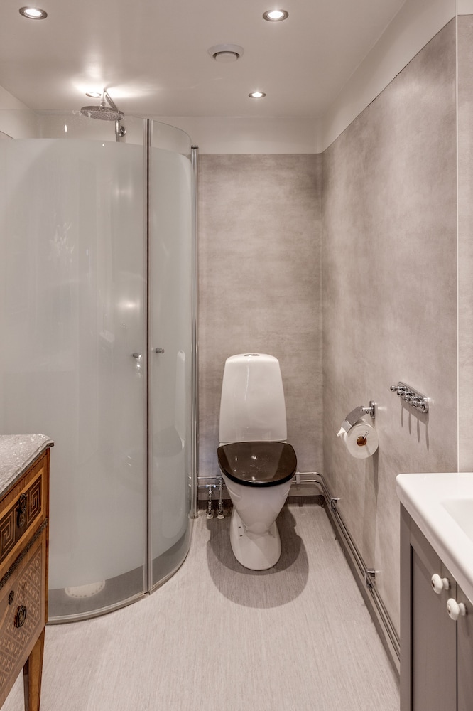 Cameo Boutique Hotell 46/48