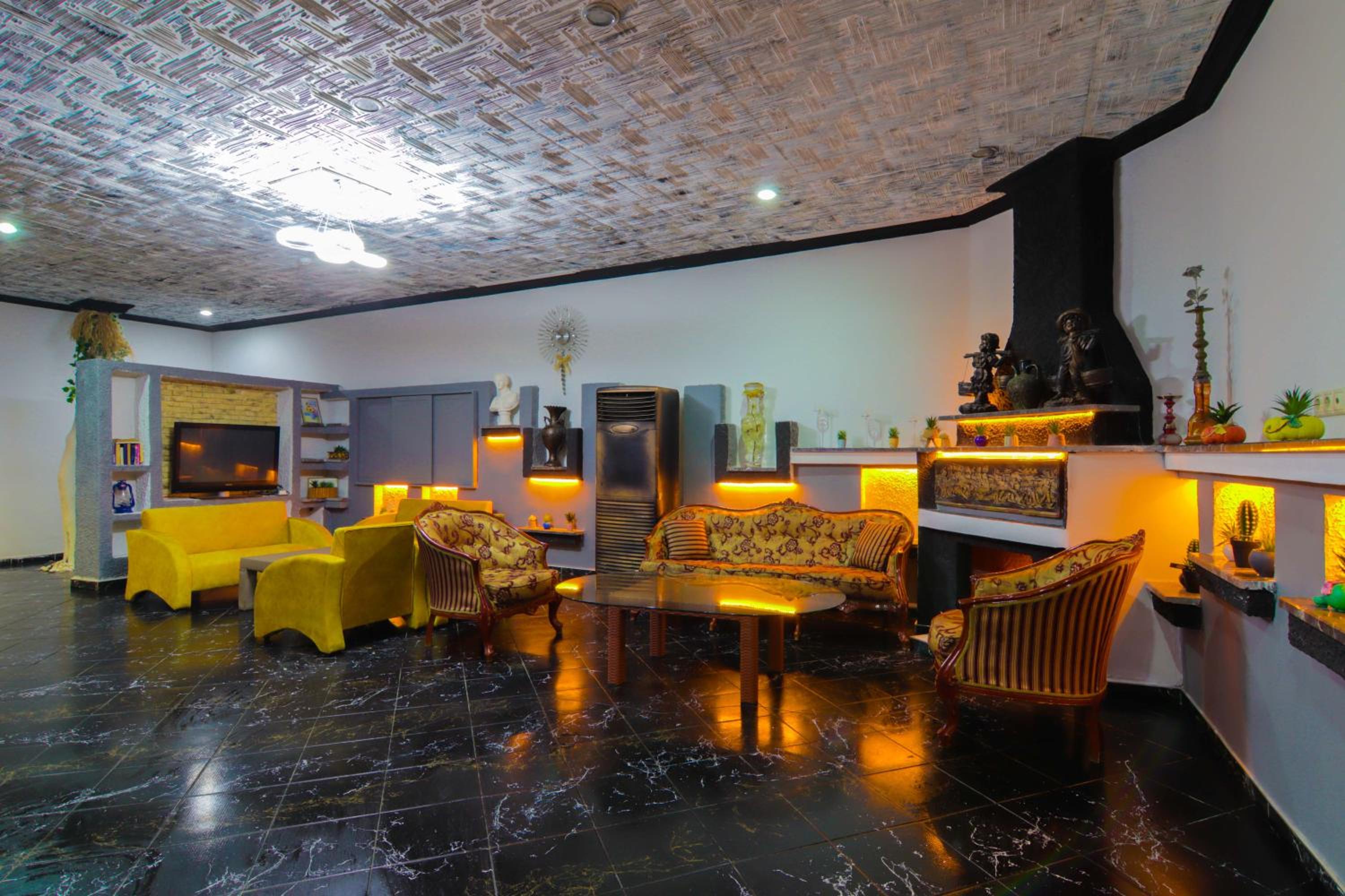 Aperion Beach Hotel 40/46