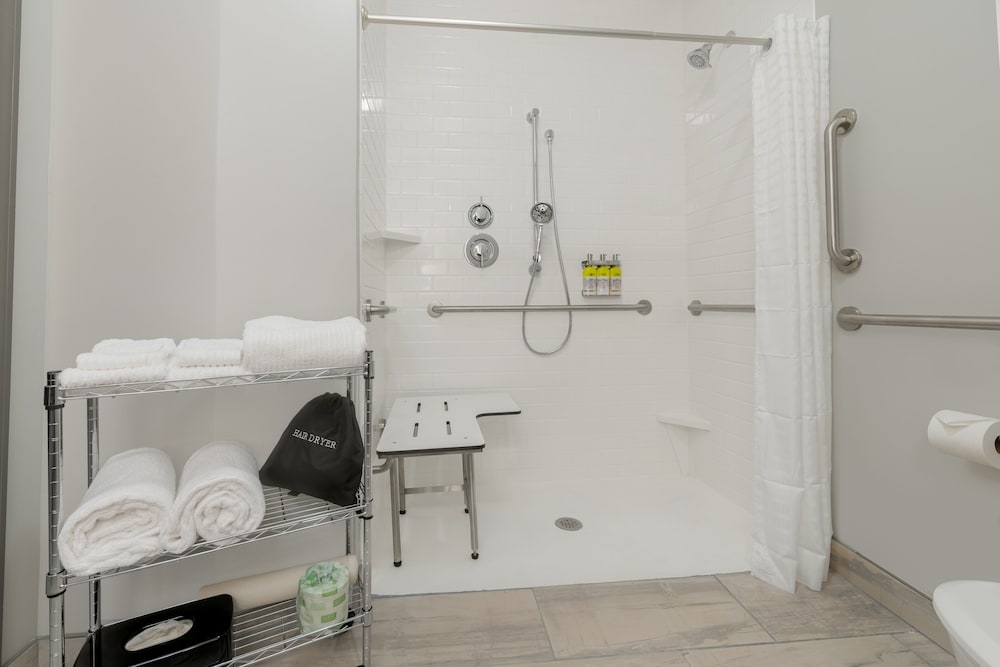 Candlewood Suites Cookeville 9/53