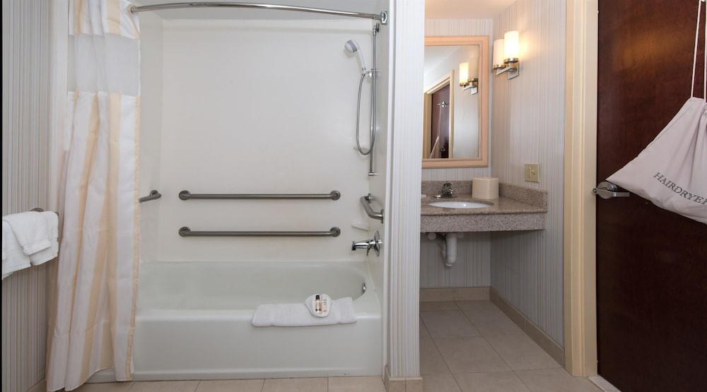 Hilton Garden Inn Macon / Mercer University 12/52