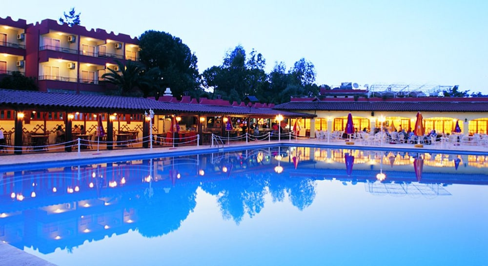 Pigale Beach Resort 7/66