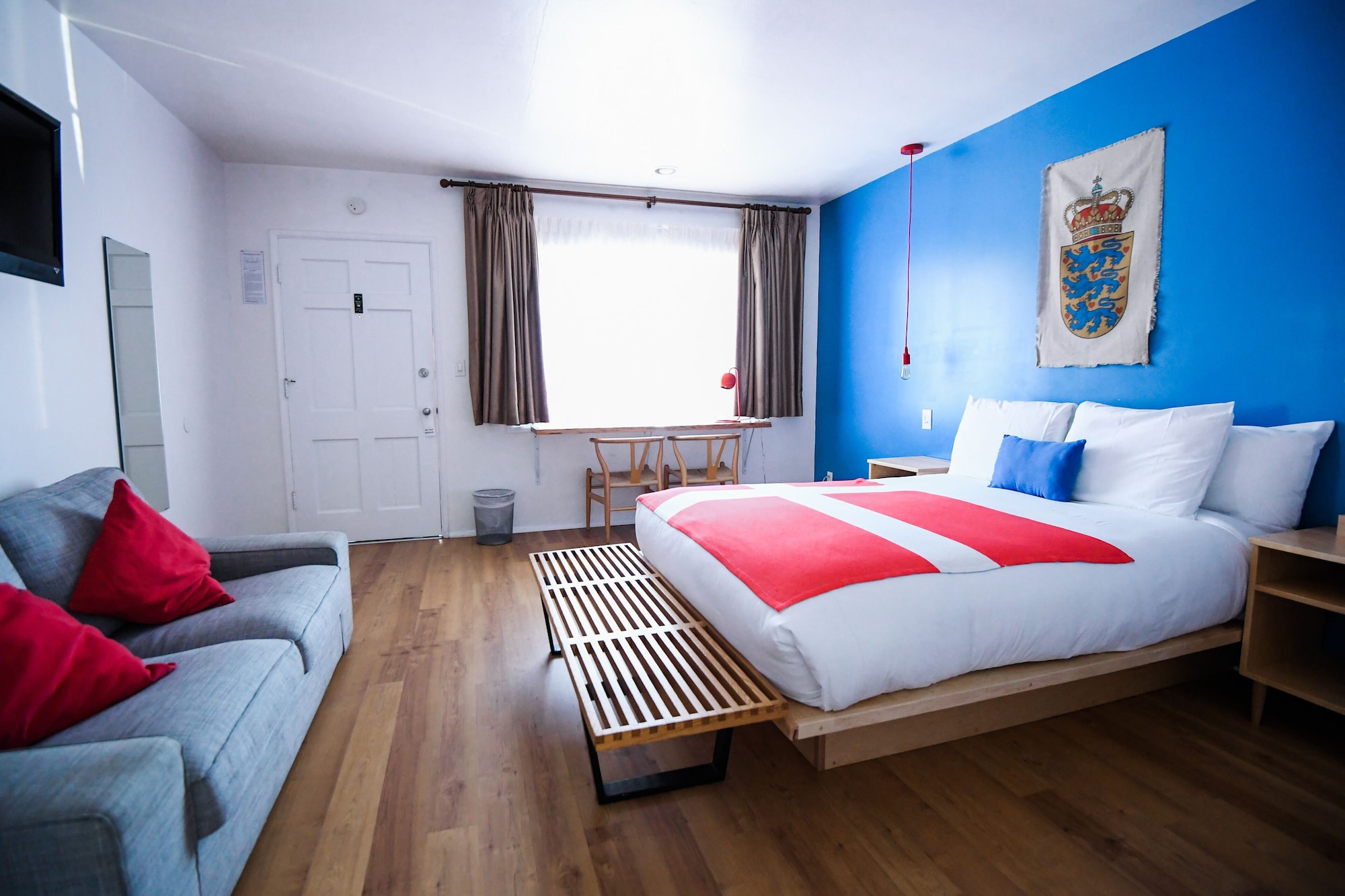 Deluxe, Queen Bed