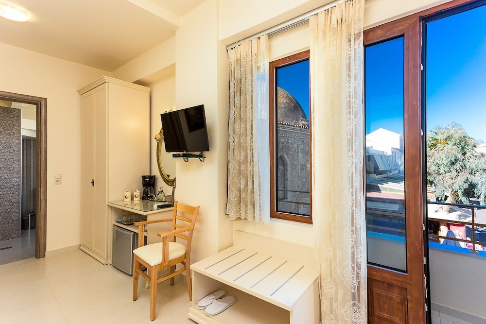 Polyxenia Boutique Hotel 33/50