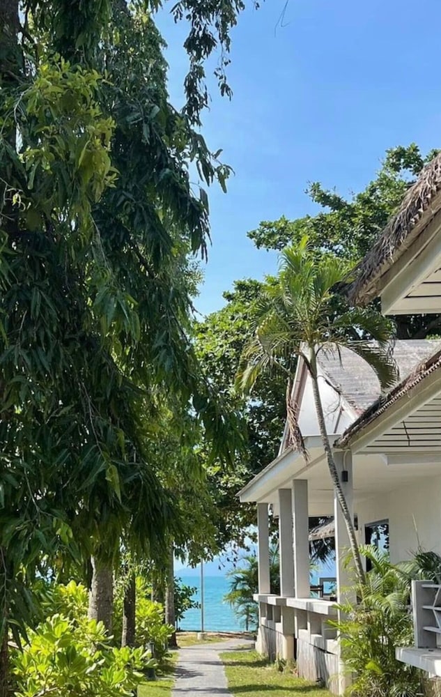 Adarin Beach Resort (ex New Lapaz Villa) 57/65
