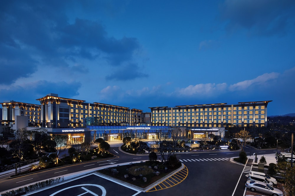 Landing Jeju Shinhwa World Hotels and Resorts in SEOGWIPO