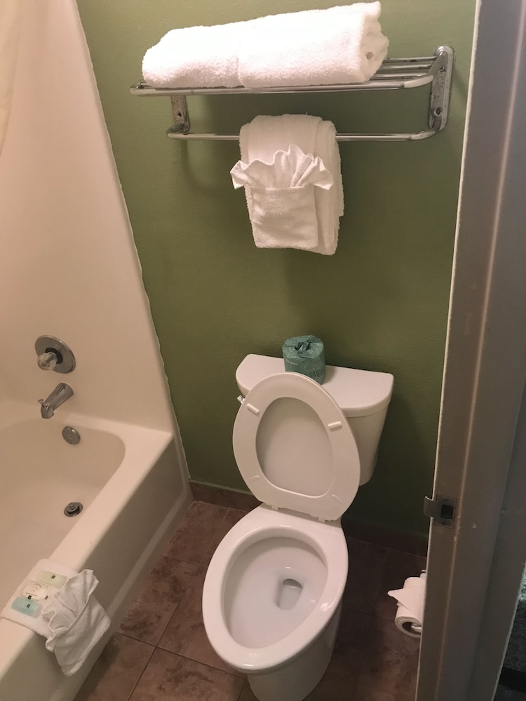 Quality Inn Elkton -St. Augustine South 53/53