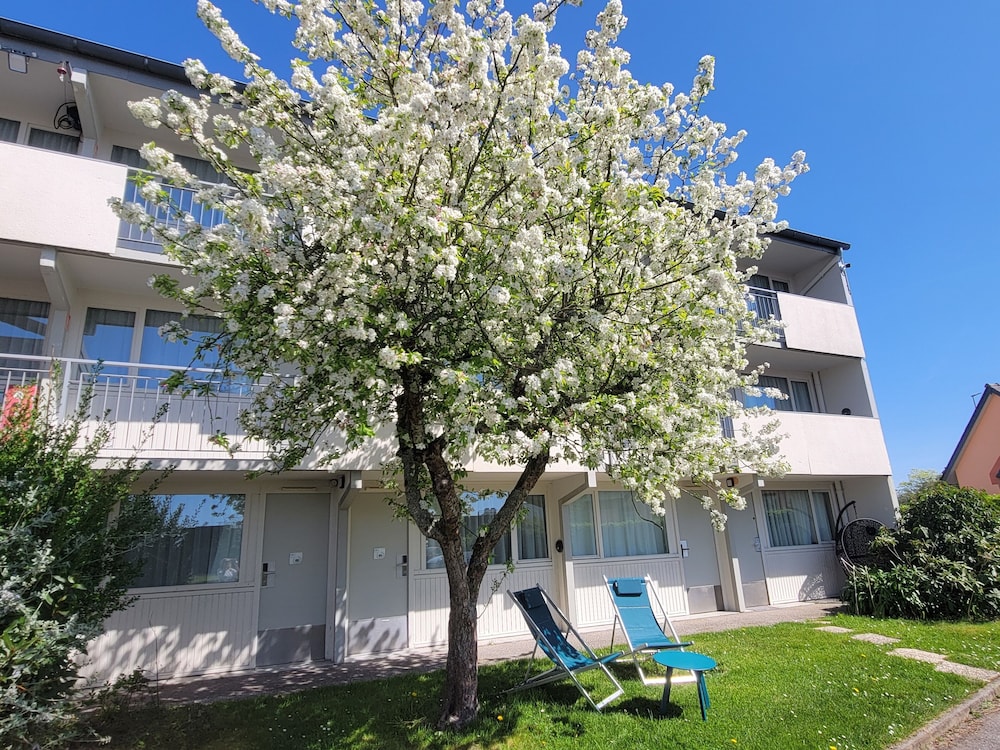Brit Hotel Quimper Sud 51/60
