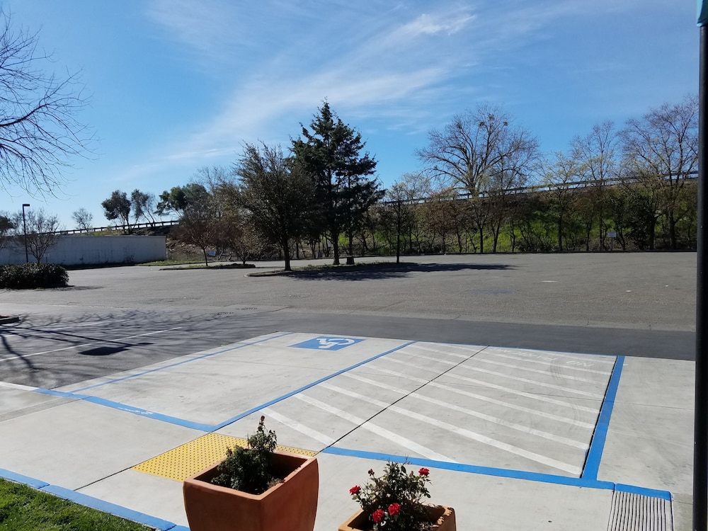 Days Inn by Wyndham Woodland 26/54