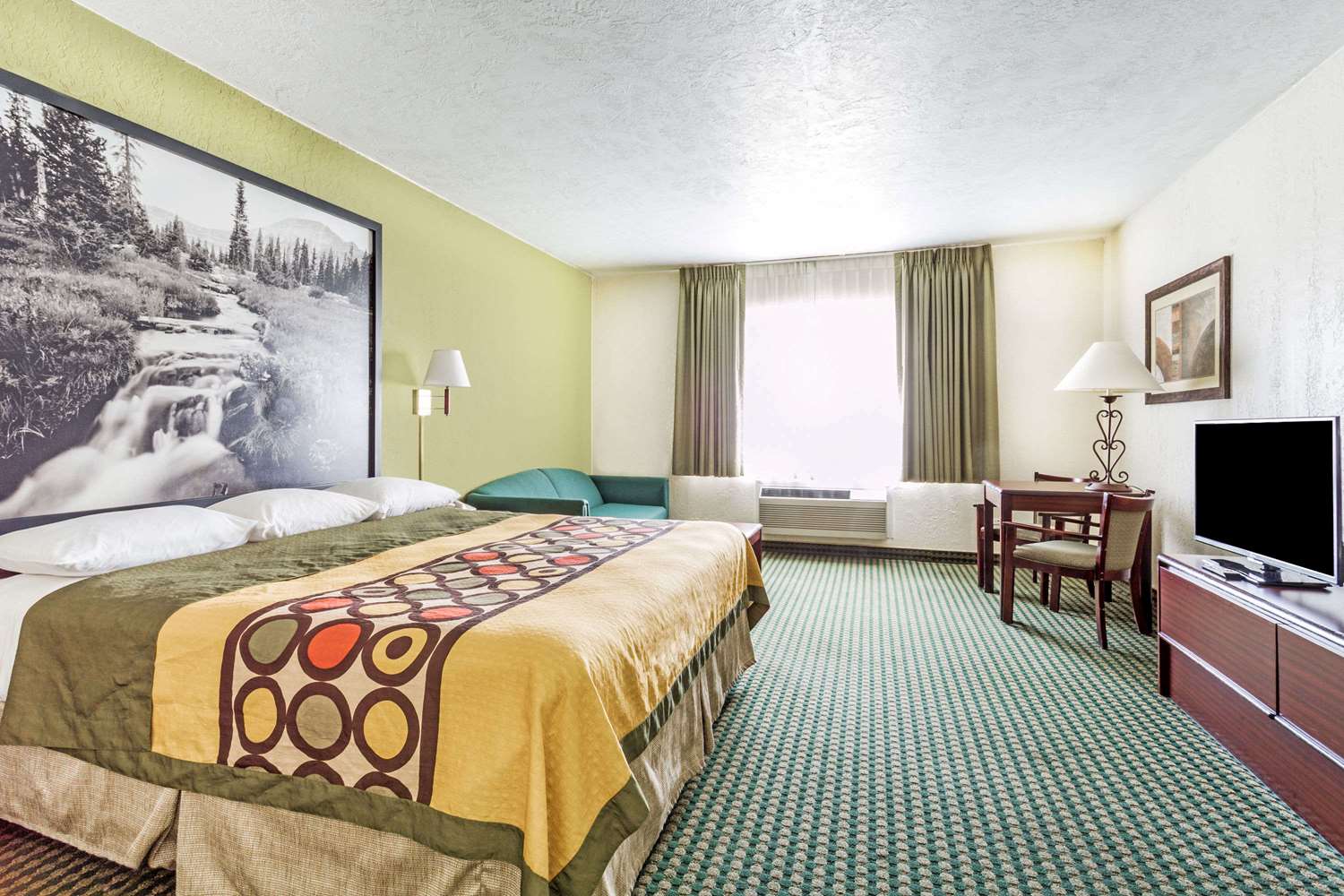 Super 8 by Wyndham Wendover 5/12