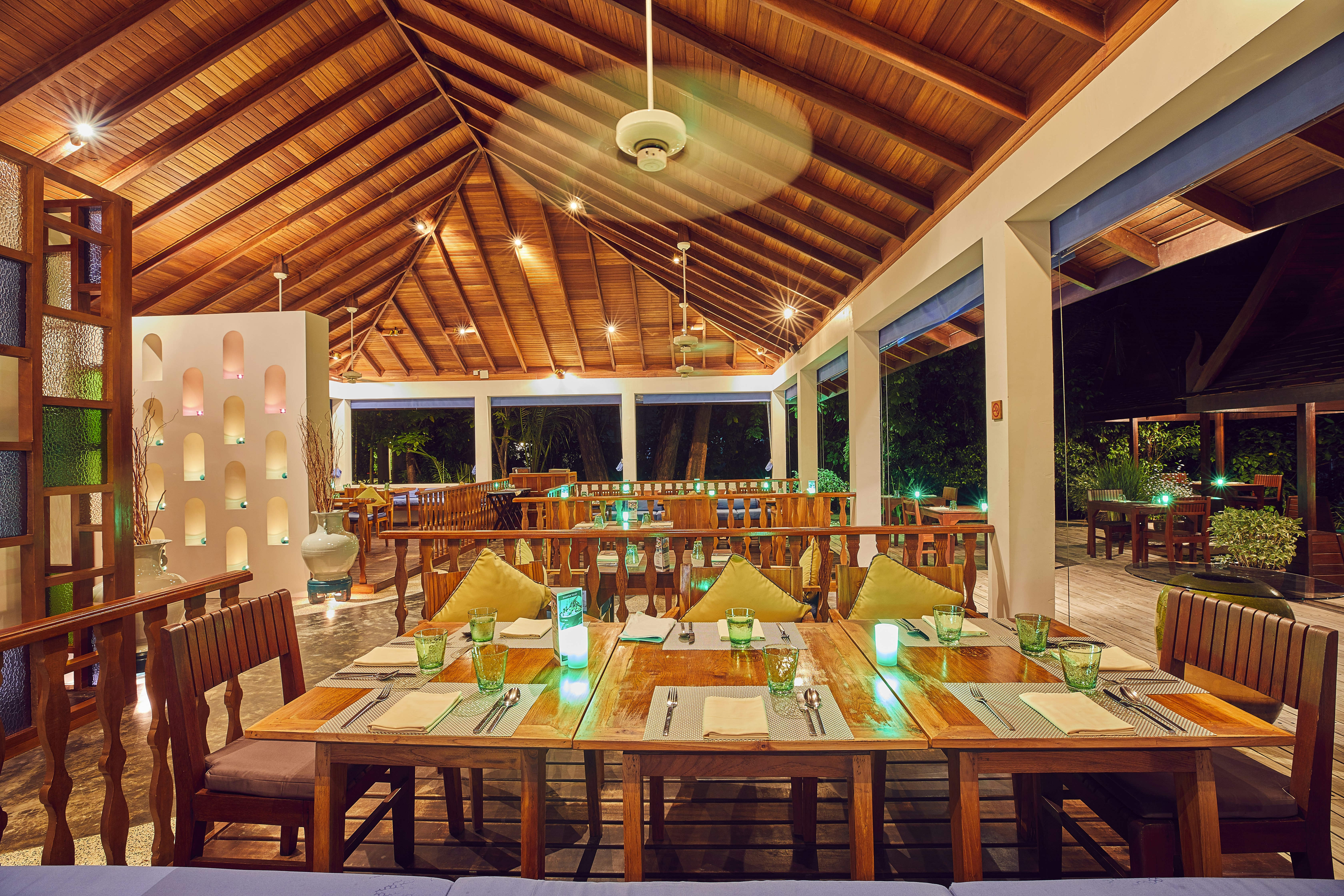 Machchafushi Island Resort & Spa Maldives, The Centara Collection 75/90