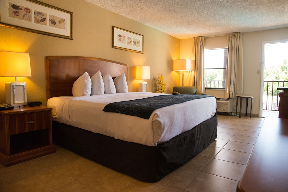 Seasons Florida Resort 14/29