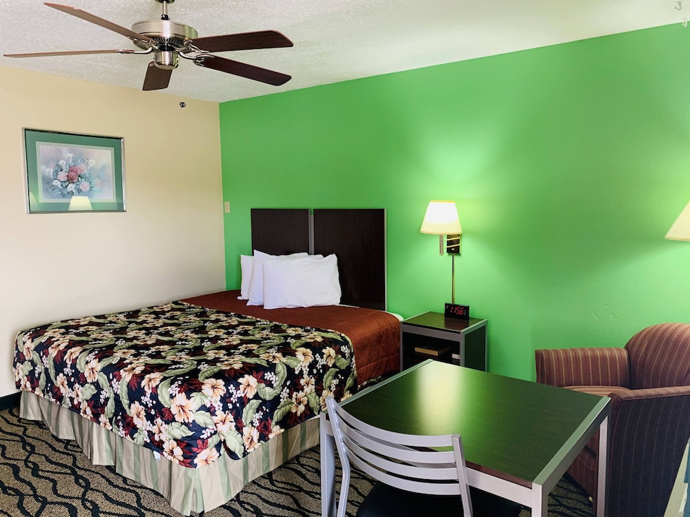 Thunderbird Inn 29/35