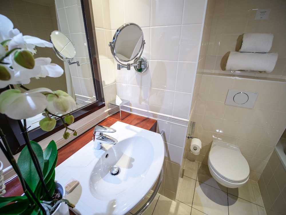 Mercure Paris Gare Montparnasse TGV 49/49