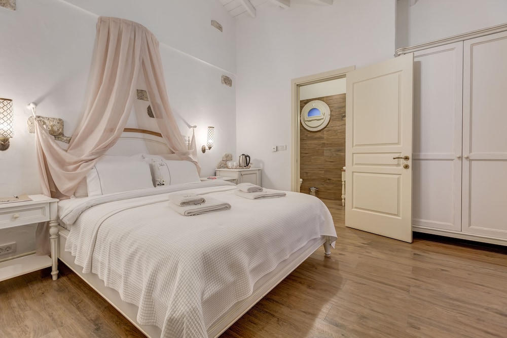 ROOM, DOUBLE BED, POOL VIEW, BALCONY