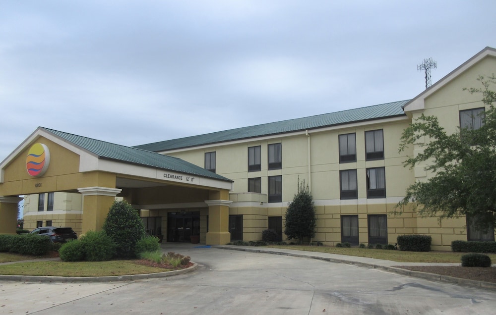 Comfort Inn & Suites Moss Point Pascagoula 3/40