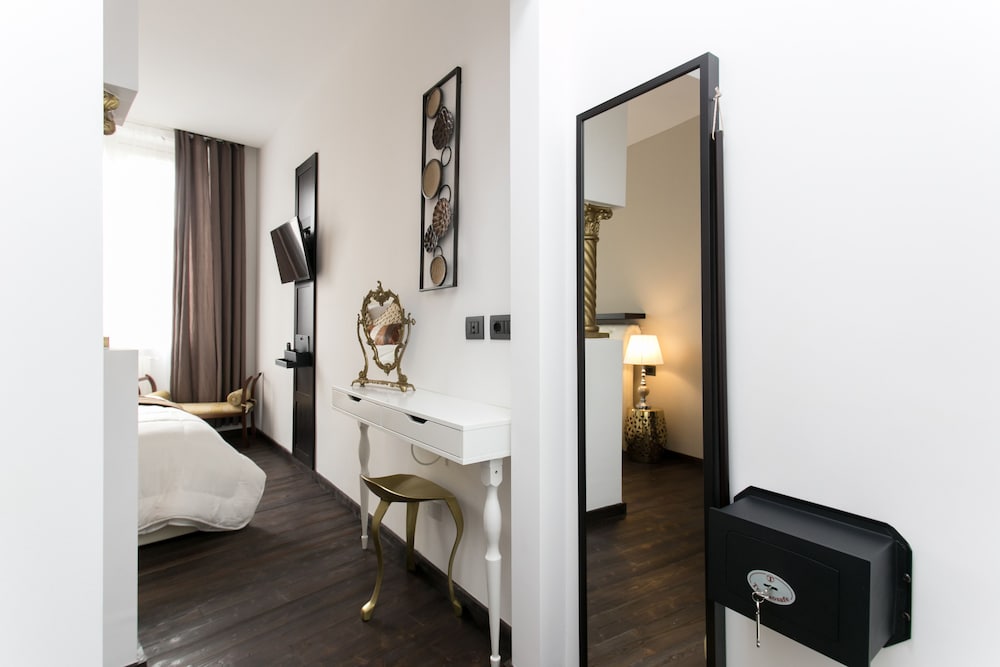APARTHOTEL DEI MERCANTI 26/67