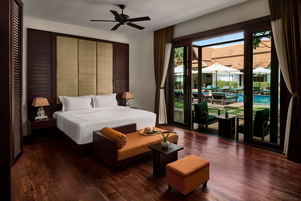 CLASSIC, SUITE, POOL ACCESS