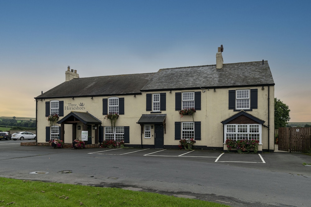 The Three Horseshoes 12/15