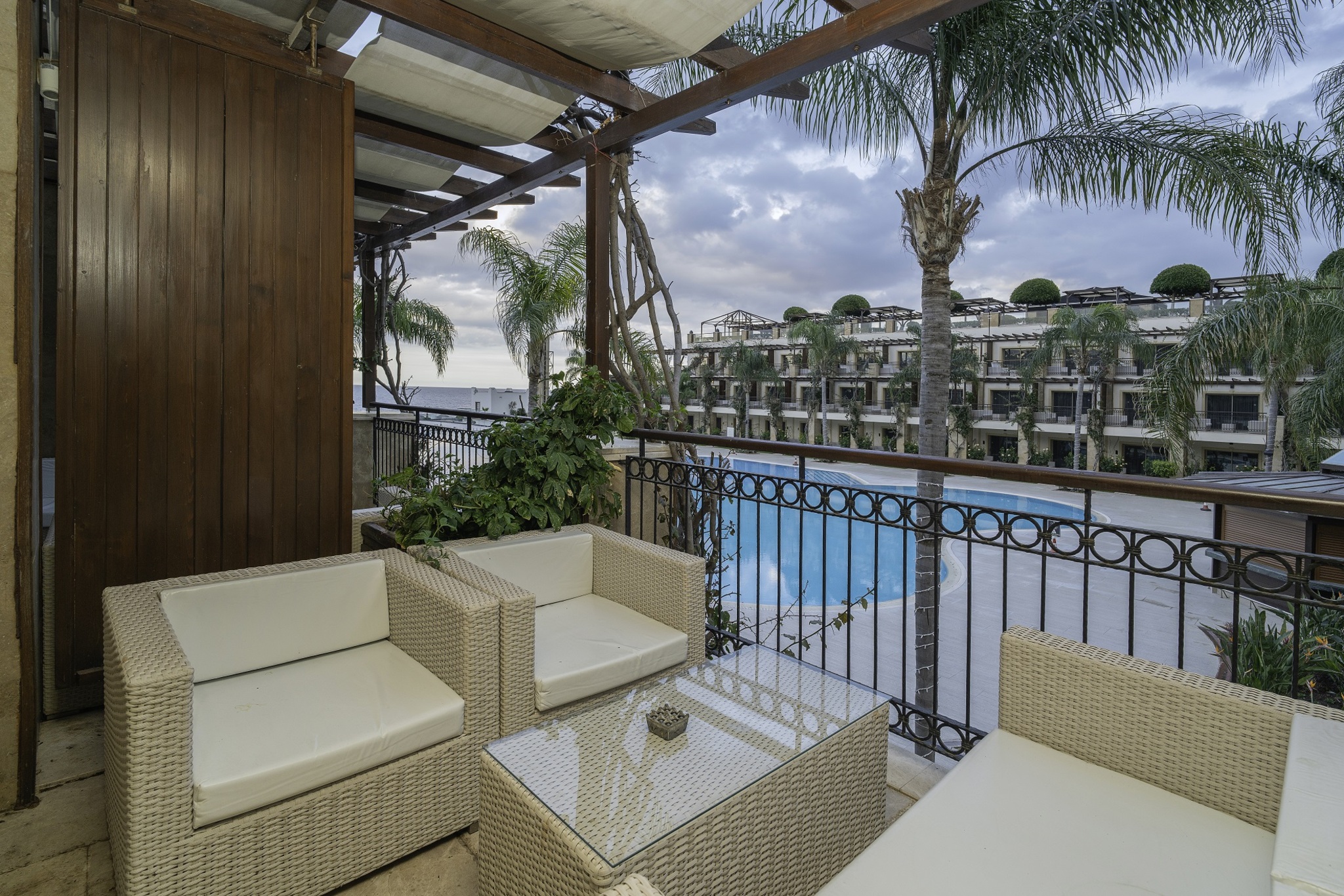 Cratos Premium Hotel 20/45