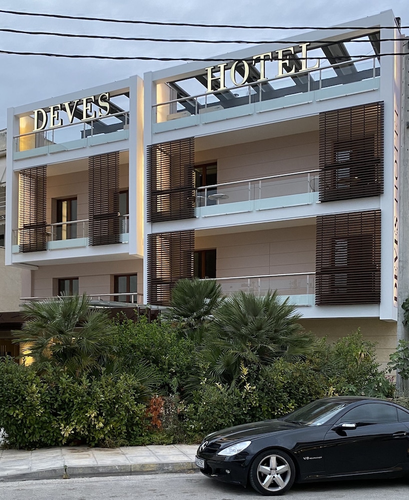 Deves Hotel 2/36