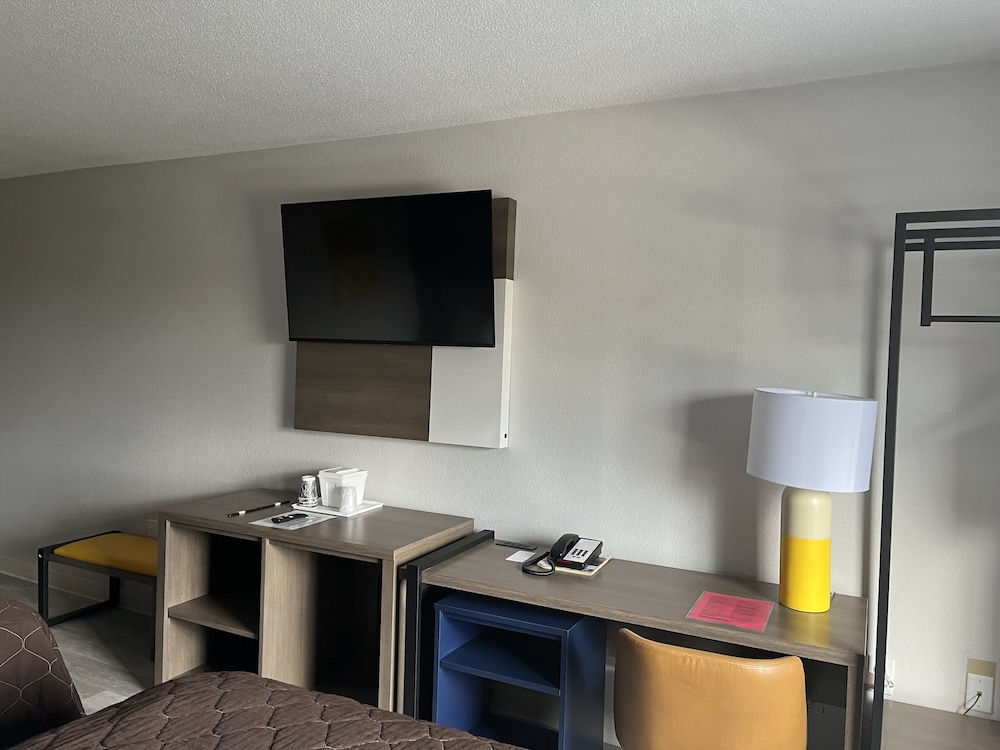 Comfort Inn & Suites Lexington South 39/46