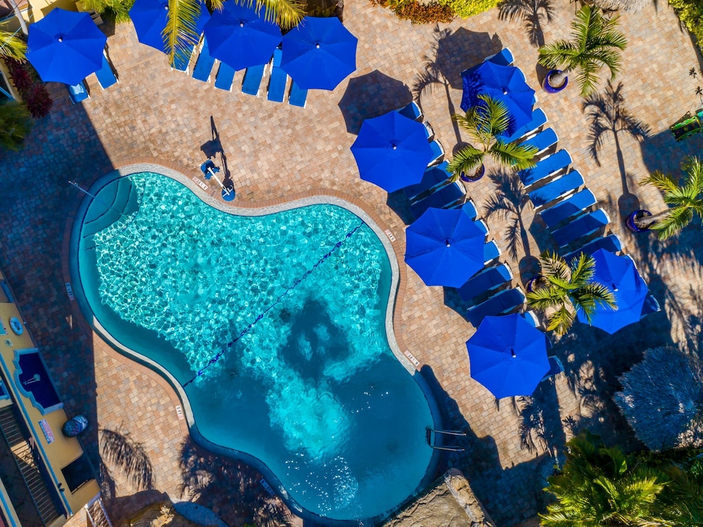 Coconut Cove Suites 27/38
