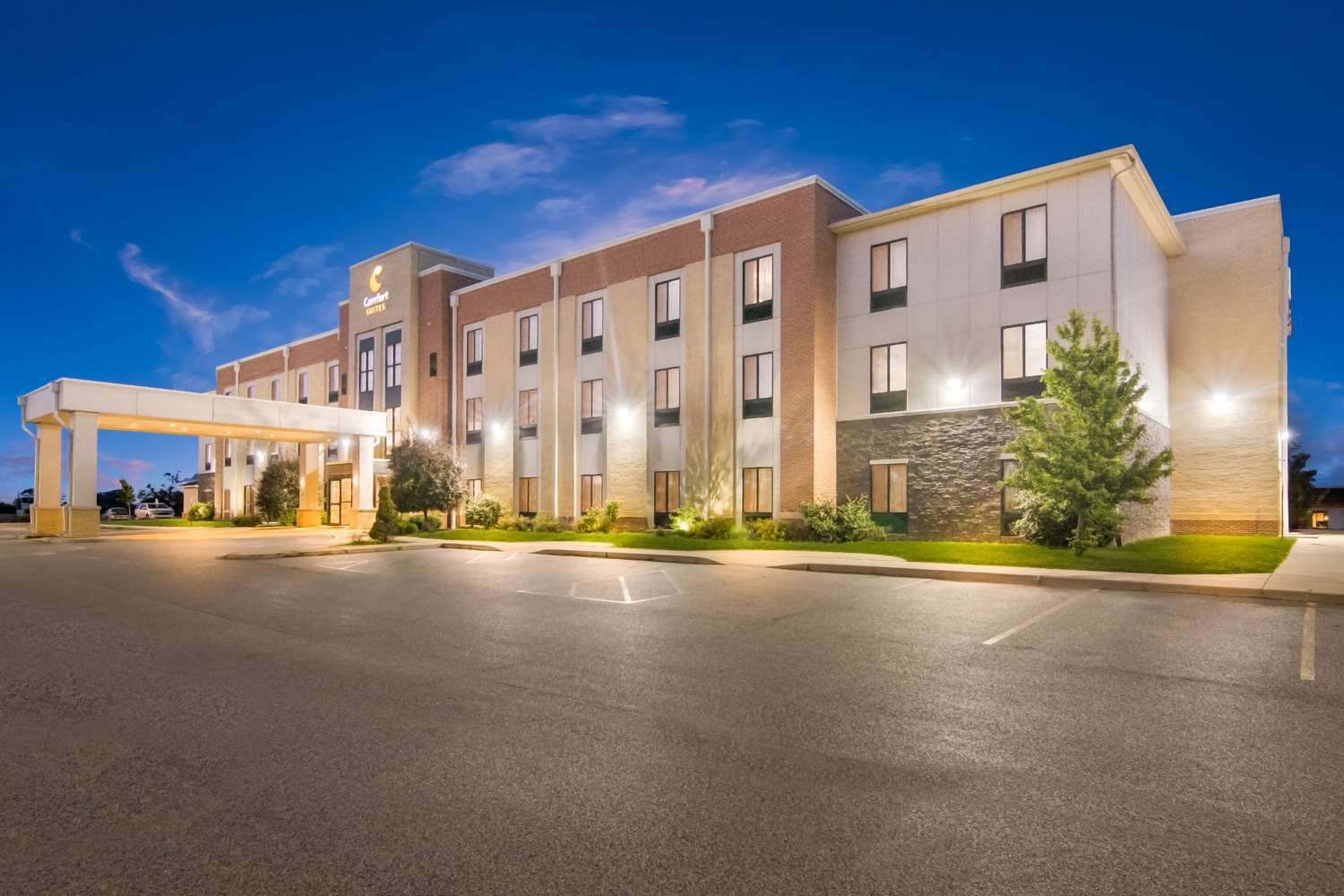 Comfort Suites Rensselaer Near Fair Oaks 6/42