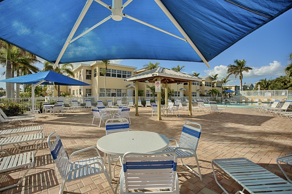 Barefoot Beach Resort 51/77