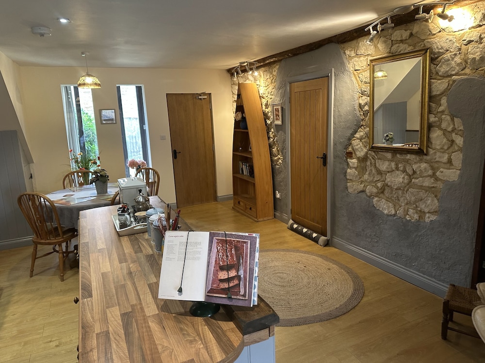 Norfolk Accommodation - mYminiBreak 6/50