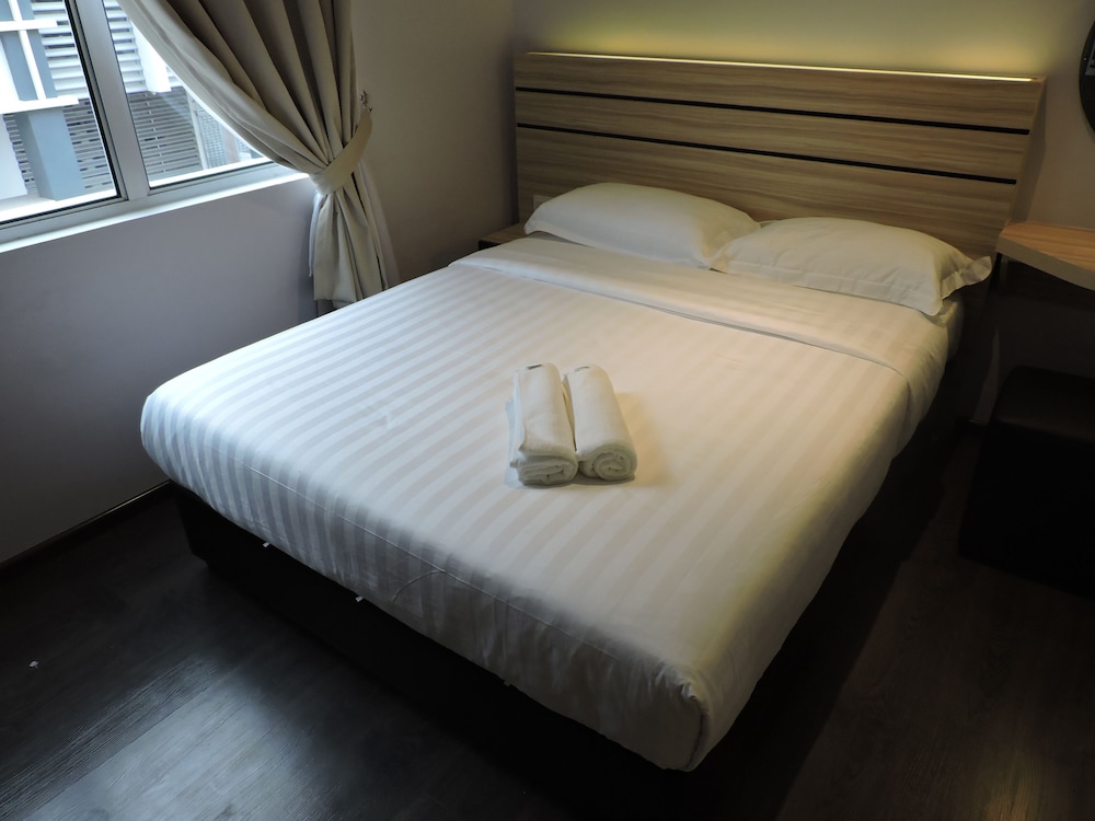 The Blanket Hotel 23/45