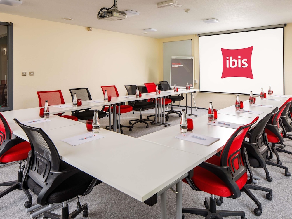 ibis Coventry South 41/56